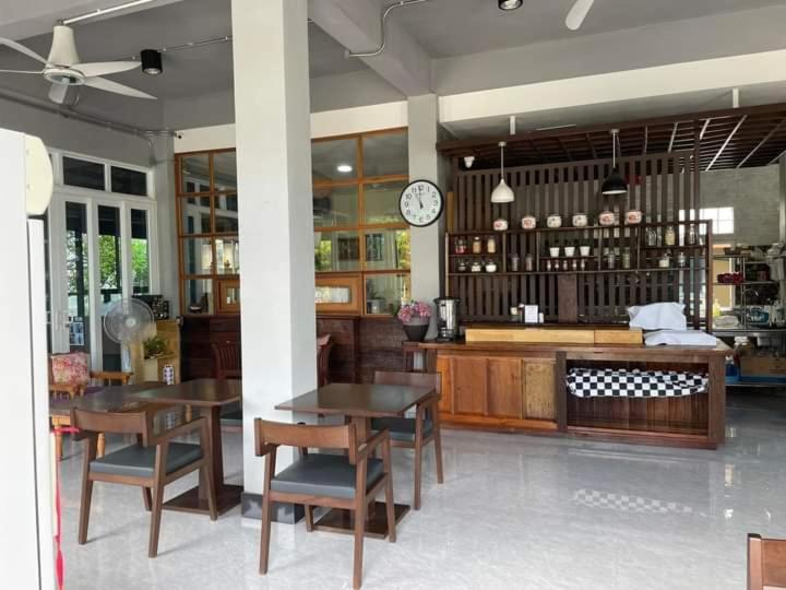 Koh Larn Riviera Hotel Екстериор снимка