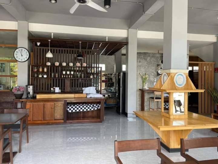 Koh Larn Riviera Hotel Екстериор снимка