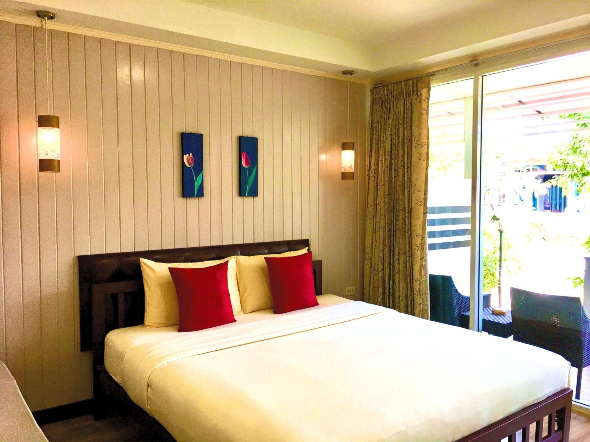Koh Larn Riviera Hotel Екстериор снимка