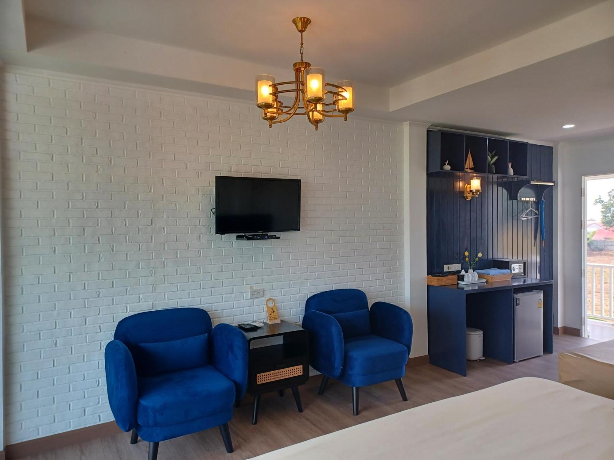 Koh Larn Riviera Hotel Екстериор снимка