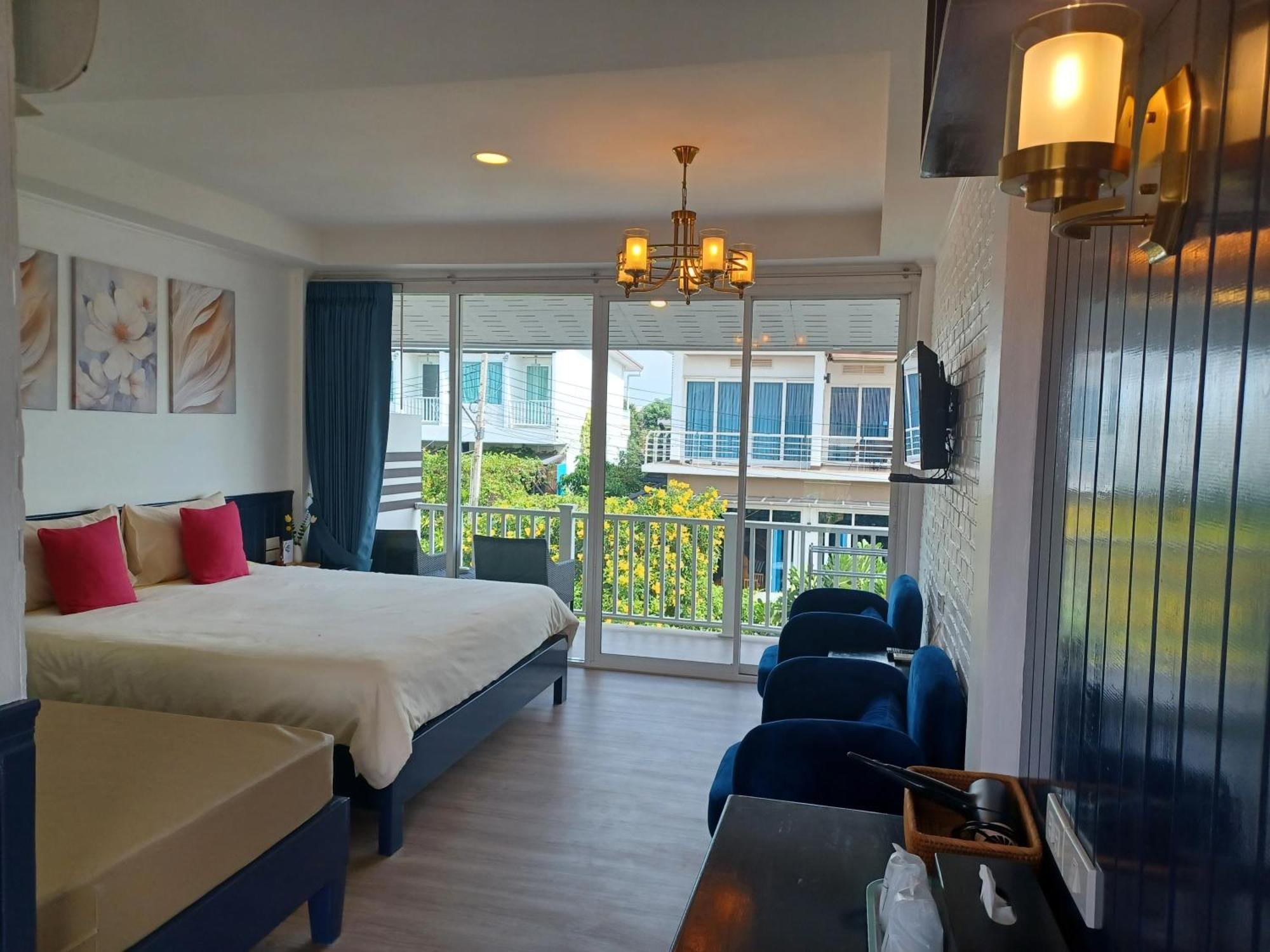 Koh Larn Riviera Hotel Екстериор снимка