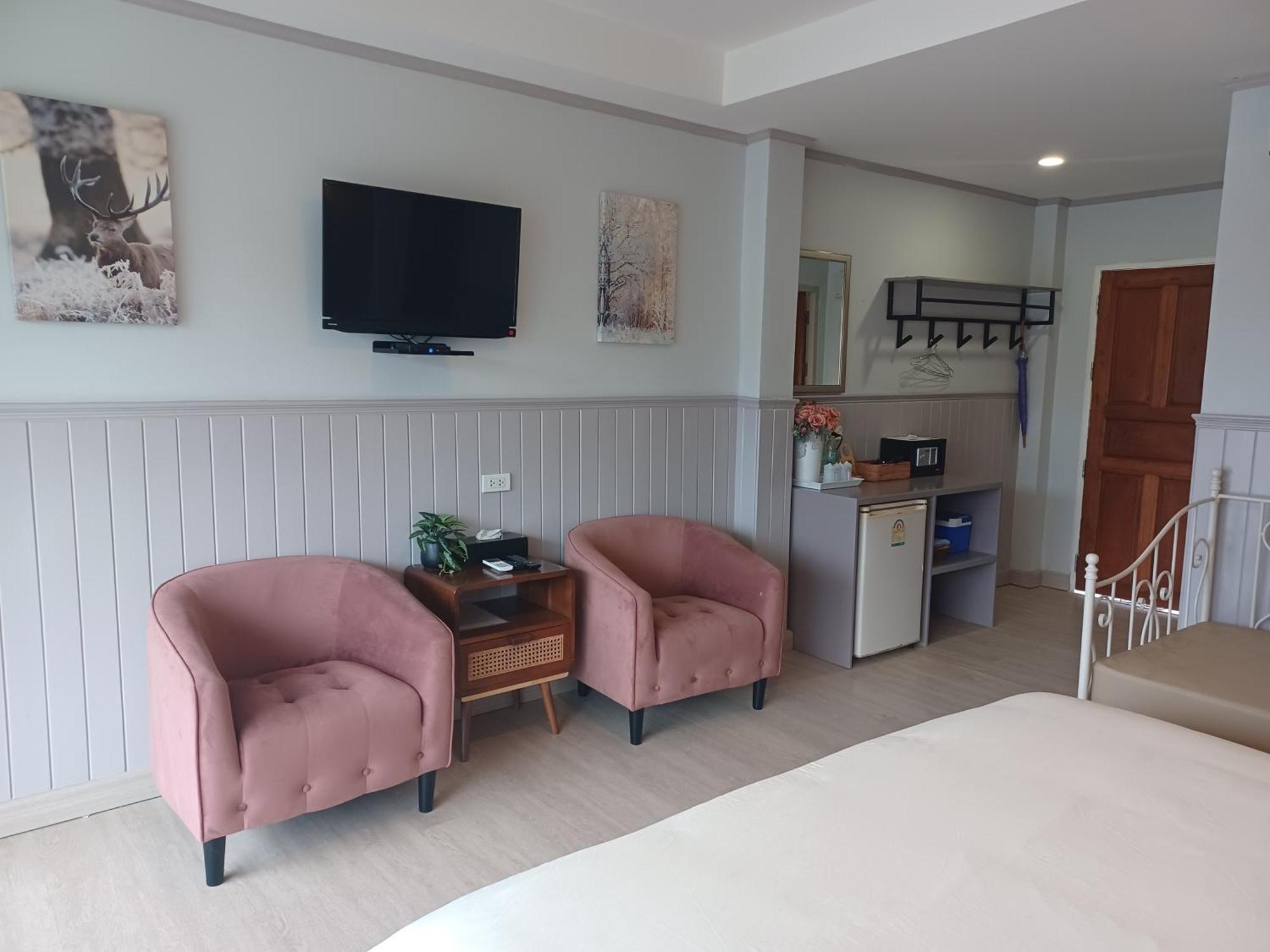 Koh Larn Riviera Hotel Екстериор снимка