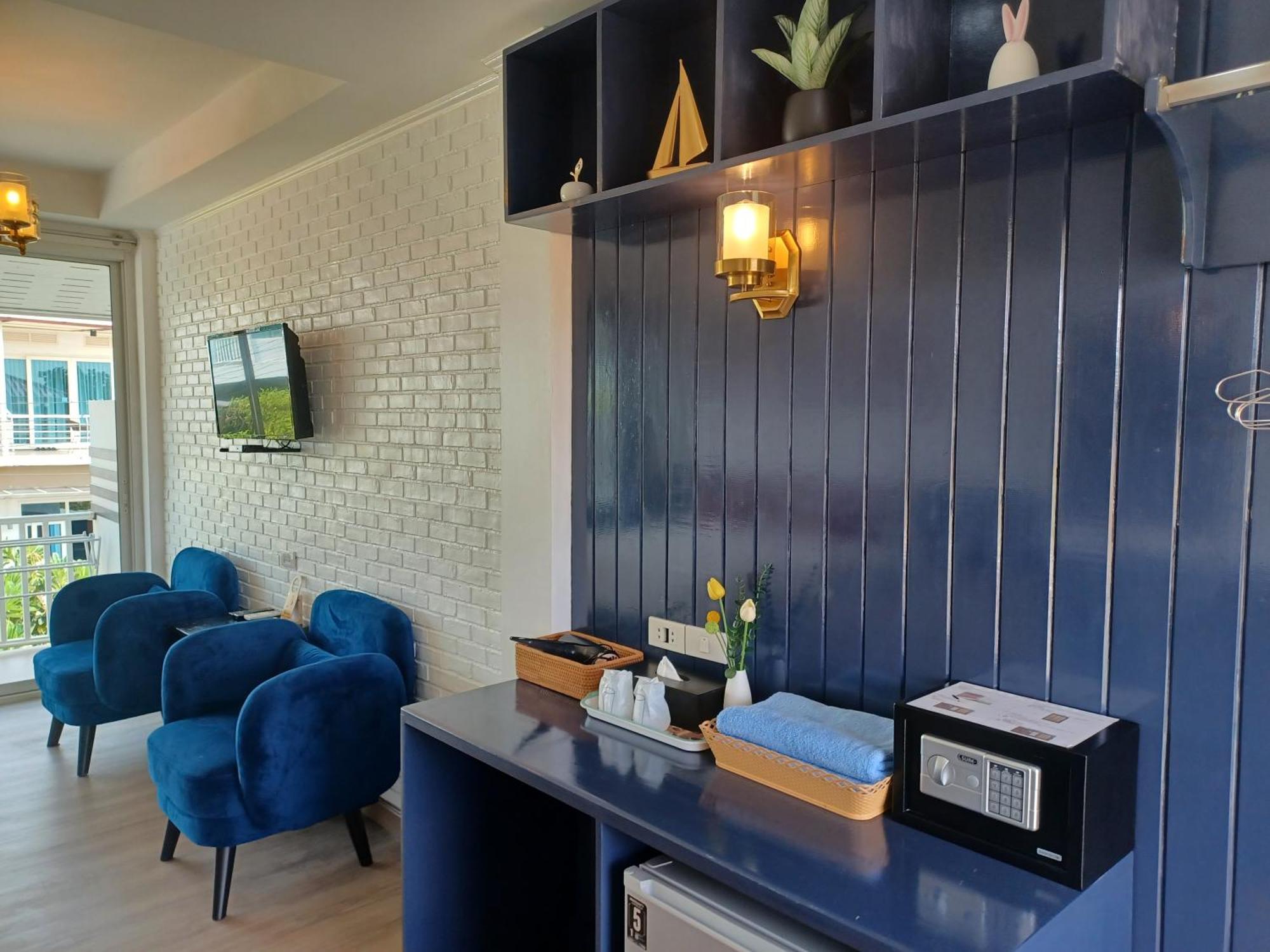 Koh Larn Riviera Hotel Екстериор снимка