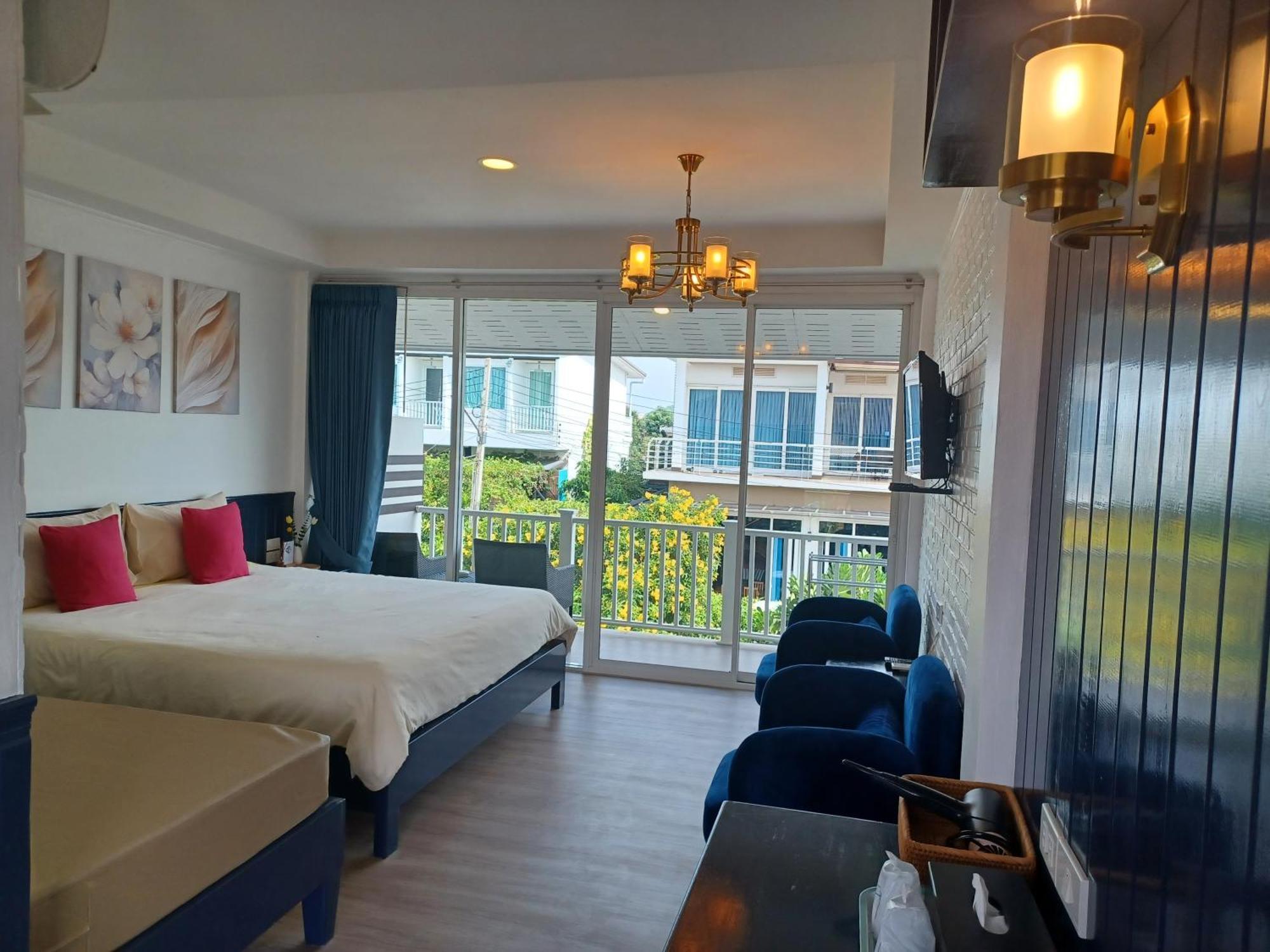 Koh Larn Riviera Hotel Екстериор снимка